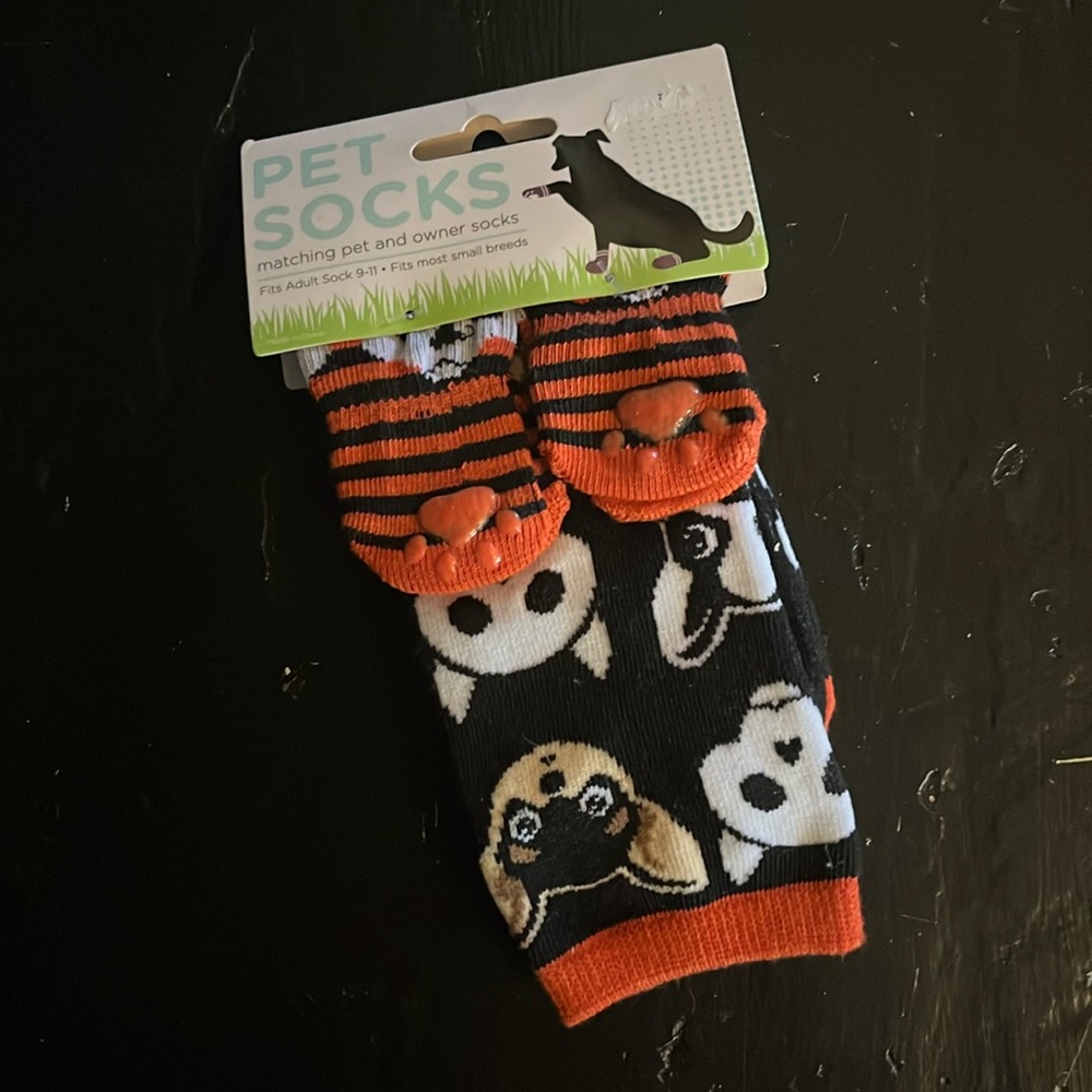 Pet and owner matching socks fits most small breeds/adult 9-11 NWT Halloween